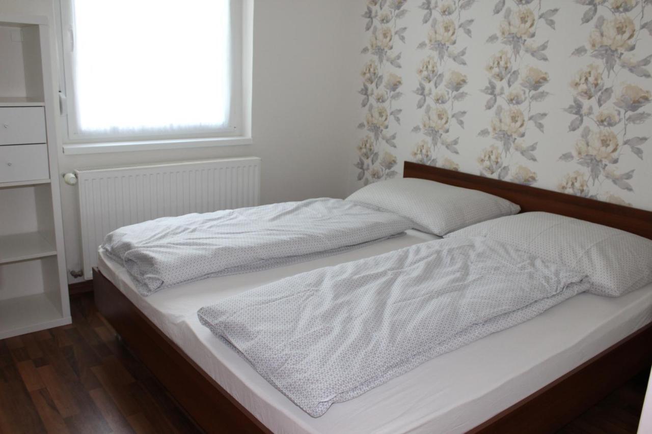 Petita Garden Apartman Siófok Esterno foto